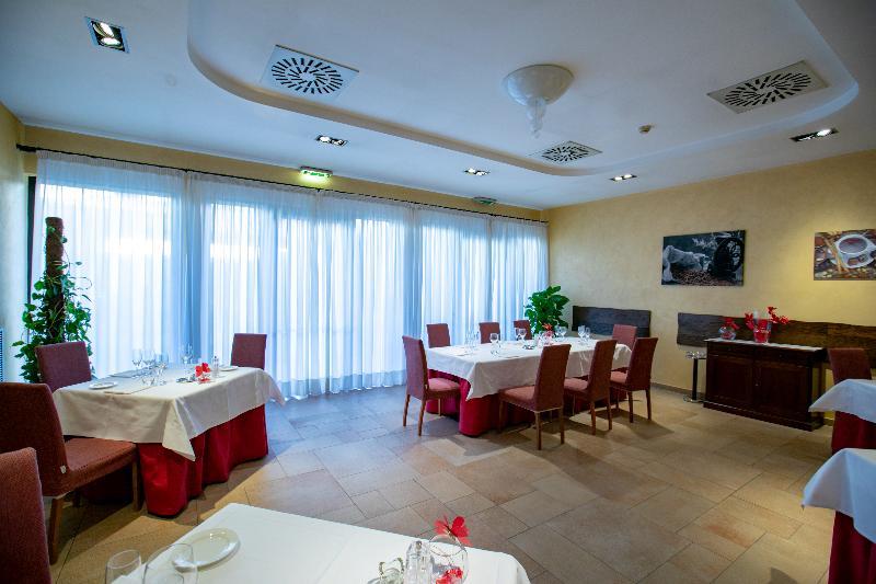 Hotel Scia' On Martin Buscate