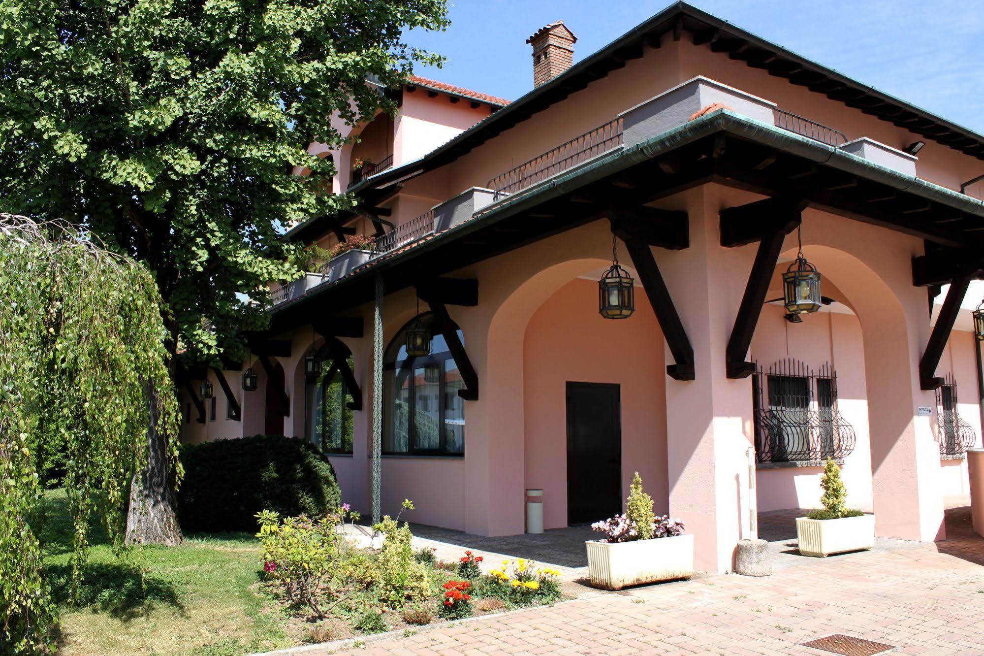 Hotel Scia' On Martin Buscate
